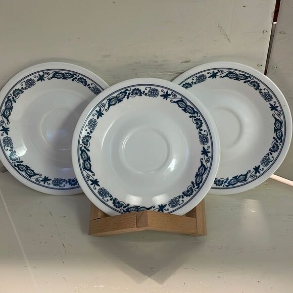 Vintage 1972 Corelle Old Town Blue/Blue Onion by Corningware 3 dessert plates - Picture 1 of 15